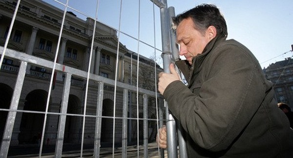 Orbán: joga van a népnek elkergetni a kormányt