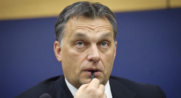 Guardian: Orbán megfenyegette az EU-t