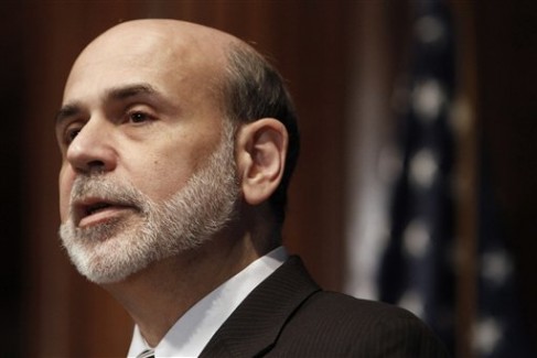 Ben Bernanke védi a Fed pénzügyi politikáját