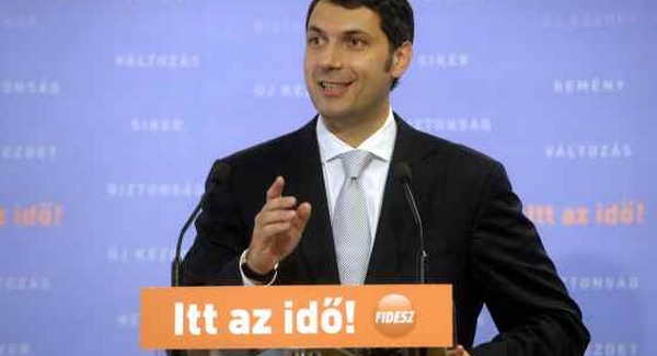 Lázár és a Fidesz kurucinfós módszerei