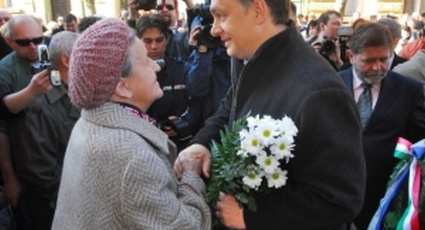 Tremmel néni 8 milliót adott a Fidesznek