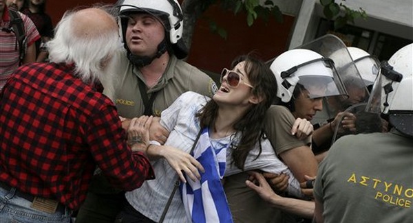 Sztrájk és erőszak Görögországban