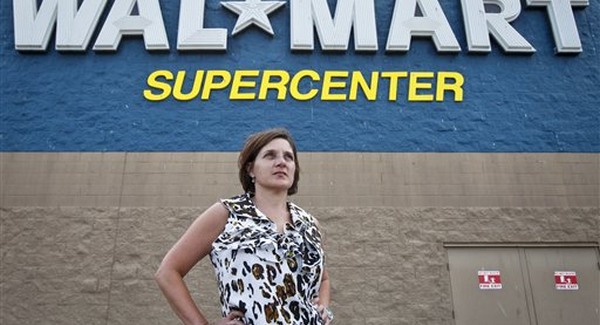 A Walmart 25 millióval támogatja a diákokat
