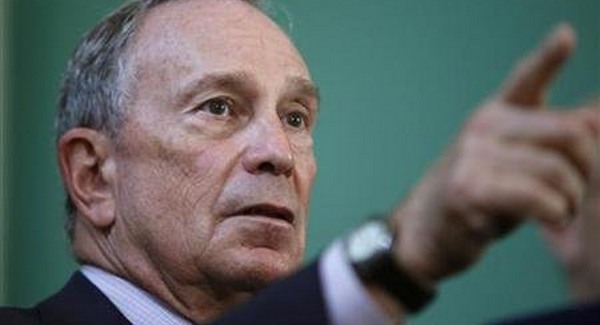 Bloomberg nem kér bocsánatot helyettese miatt