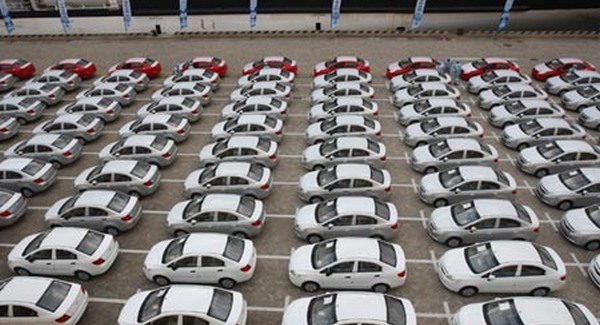 Kína büntetővámmal sújtja az amerikai autóipart