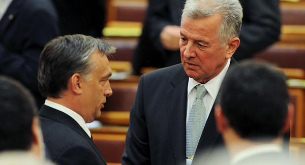 Orbán nem számított Schmitt hiúságára