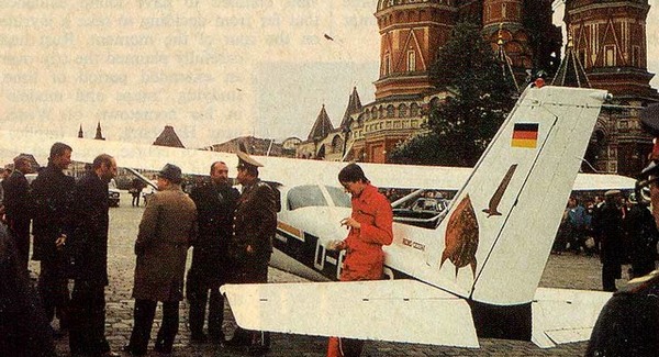 Mathias Rust 25 éve landolt a Vörös téren