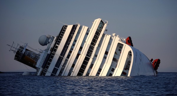 200 millióra perelnek a Costa Concordia áldozatai