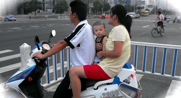 Brutál büntetés második gyerekért Kínában