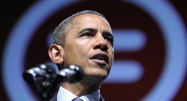 Obama: Az AK 47-es katonák kezébe való
