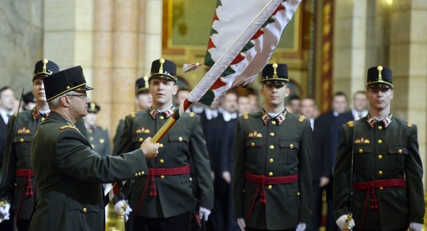 Felesküdtek a Fideszre Kövér katonái