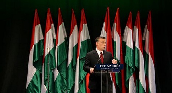 Orbán az idén később szerez örömet híveinek