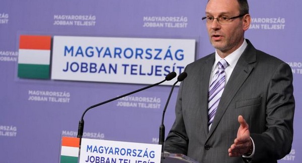 Ki lopta el a "magyar emberek" nyugdíját?
