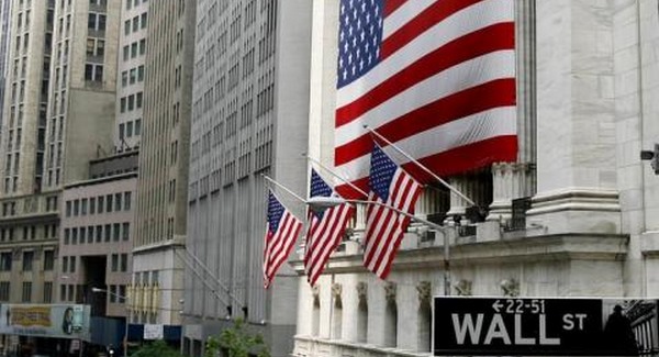 Tart a karácsonyi rali a Wall Streeten