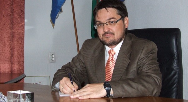 Megverte felesége férfi ismerősét a honatya