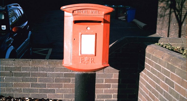 Piros postaládáikat féltik a britek 