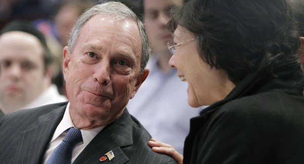 Bloomberg a Bermudákon járt a New York-i hóvihar idején