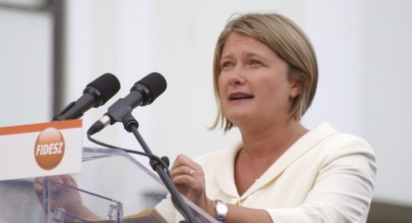 Médiatörvény: Gál kontra Göncz az EP-ben