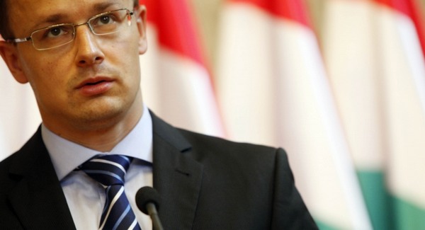 Szijjártó napi hazugsága