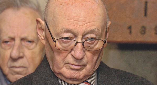 Felfüggesztették a Biszku Béla elleni eljárást