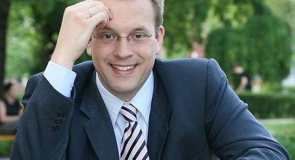 Nem családi okok miatt távozott a tévés