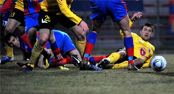 Gólnélküli döntetlen a Videoton angyalföldi vendégjátékán 