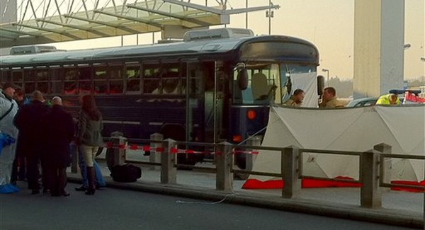 Lövöldözés a frankfurti repülőtéren