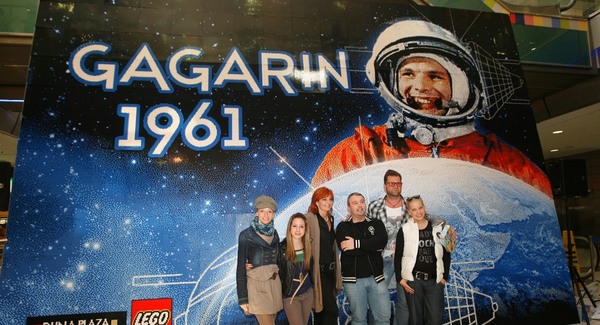Elkészült a rekordméretű Gagarin-portré