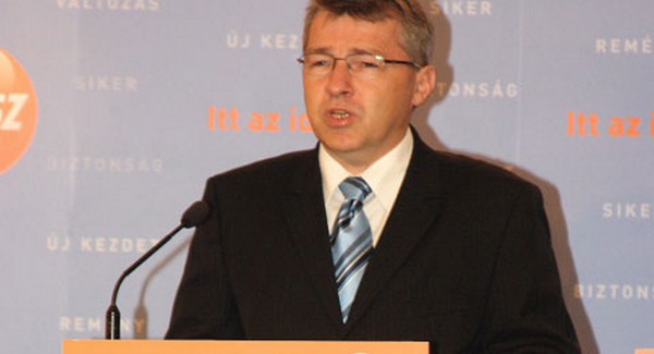 Újabb fideszes képviselő bukott le
