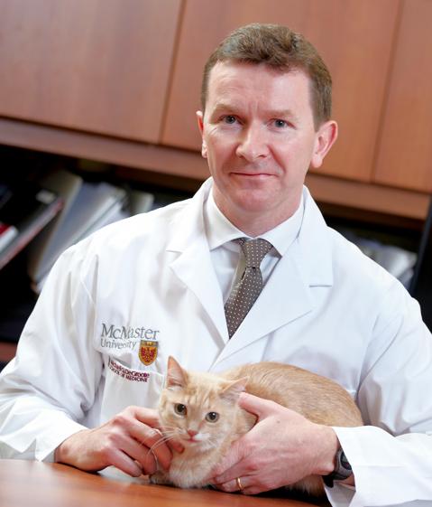 Mark Larche, a Michael G. DeGroote Orvosi Iskola immunológus professzora