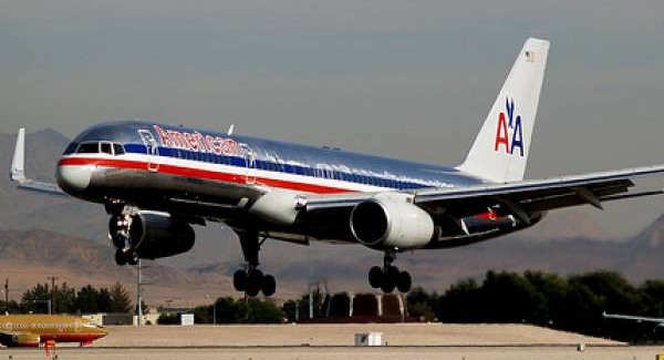 Pesten az American Airlines New York-i járata