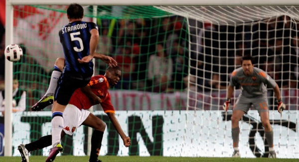 Sztankovics bombájával előnyben az Inter