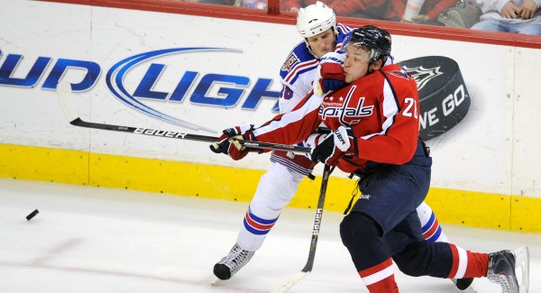Kétmeccses előnyben a Canucks és a Capitals