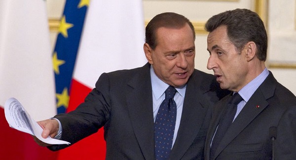 Sarkozy berágott Berlusconira