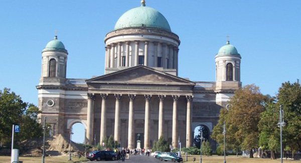 Szervezik az esztergomi zarándoklatot