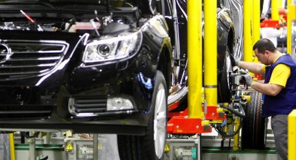 Opel-alapkőletétel Szentgotthárdon