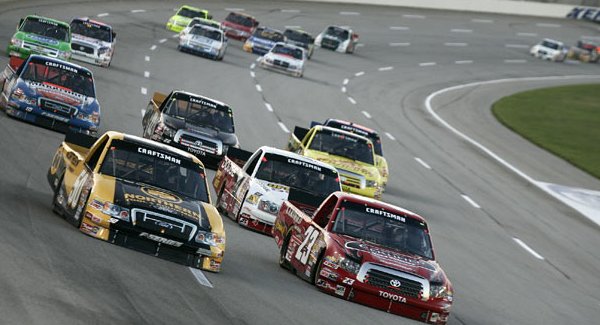 A Tea Party beszállt a NASCAR-ba