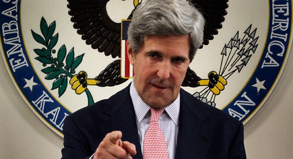 Kerry: Clinton Pakisztánba megy
