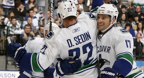 A főcsoportdöntő kapujában a Canucks