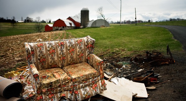 400 ezer forintot rejtett az ajándék kanapé