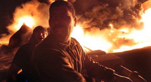 Hátrál Kadhafi hadserege