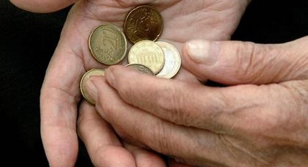 A kormány csak elvenni tud, adni nem