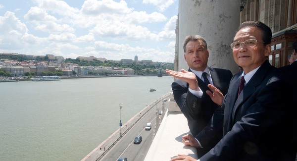 Nagyon Nagy Testvér érkezett Budapestre