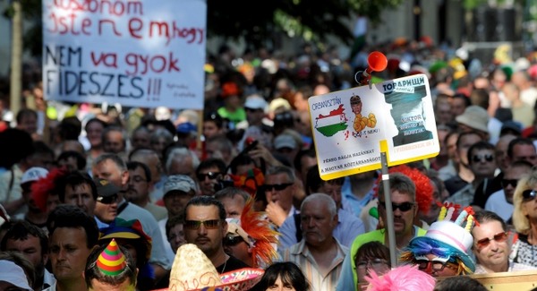 Újabb tüntetéseket tervez az MSZP