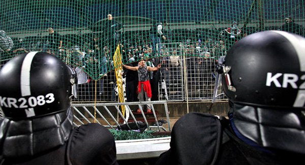 Két év börtönt kaphatnak a sporthuligánok