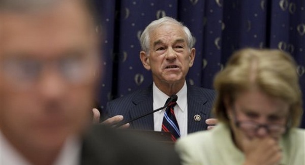 Ron Paul ellenzi az adósságplafon megemelését