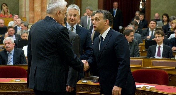 Halottnak a csók