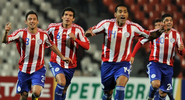 Uruguay-Paraguay Copa-finálé lesz
