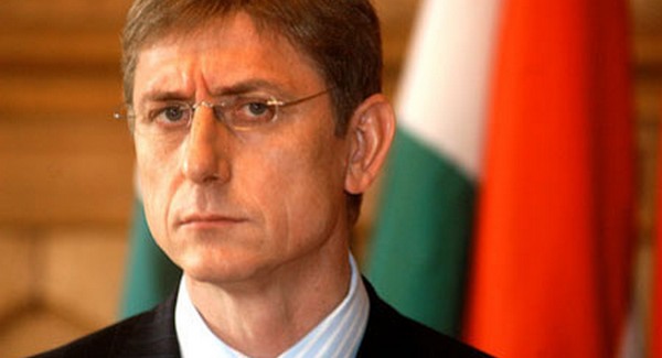 Gyurcsány Ferenc vádolja az ügyészeket