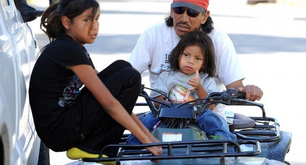 Hármas gyilkosságot látott a kisgyerek az indián rezervátumban